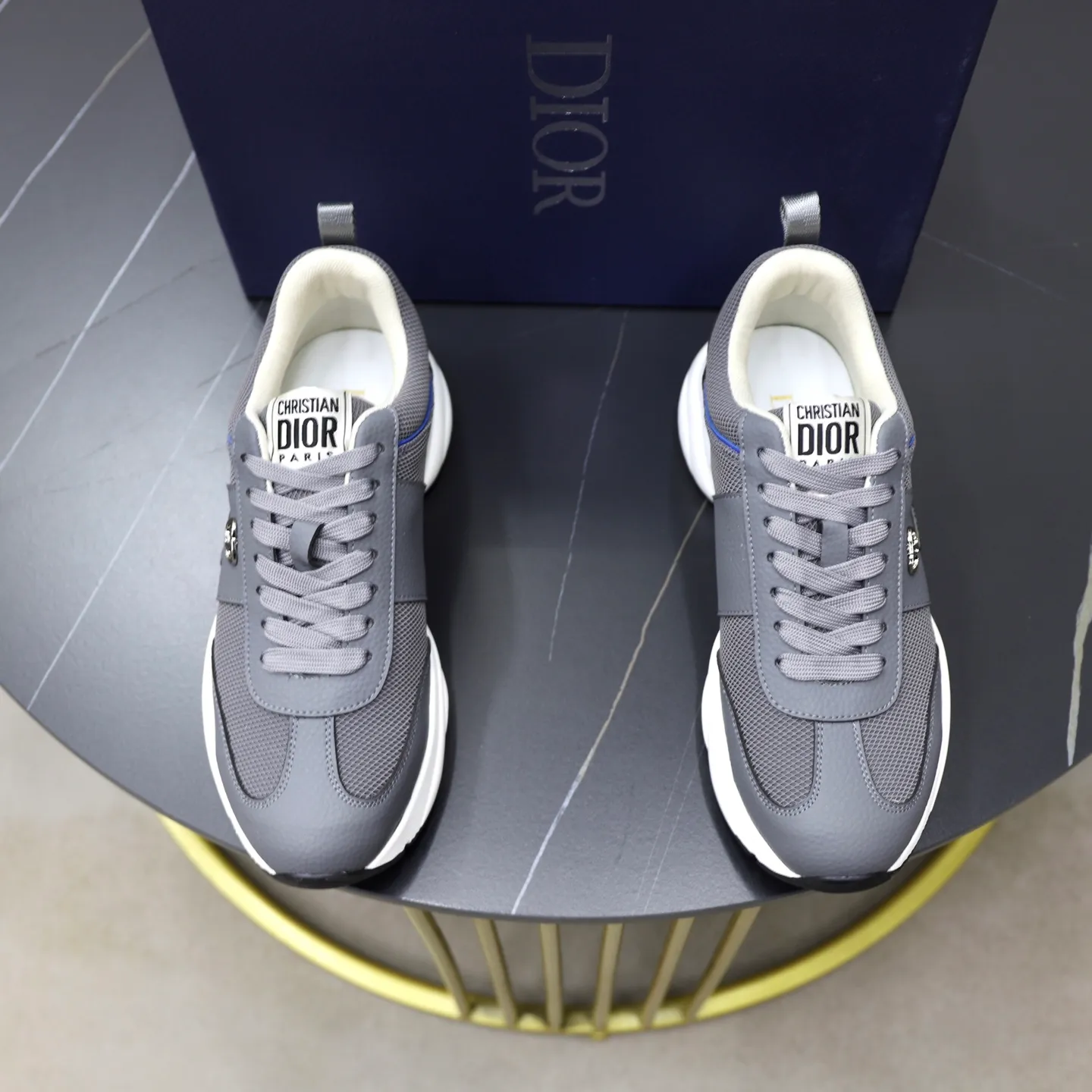 Ex-factory price: 462💰🙅‍♂️🙅‍♂️🙅‍♂️ Brand: Dior DIOR Standard code: 38-44 (45 customized) Grade: Same as the official website Material: Original leather splicing Comfortable and breathable lining Original wear-resistant outsole Style category: Men's fashionable casual shoes Running sneakers Noble luxury brand elements Top luxury Color: actual picture color